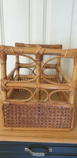 Porte revue en cannage