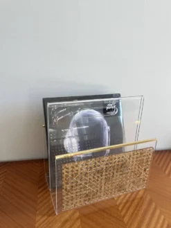 Porte-revue en Plexiglas