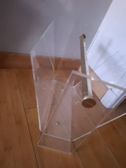 Porte revue en plexiglas David Lange pour Roche Bobois