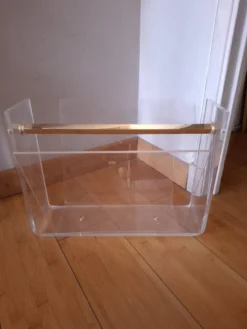Porte revue en plexiglas David Lange pour Roche Bobois