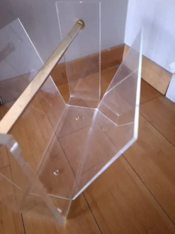 Porte revue en plexiglas David Lange pour Roche Bobois