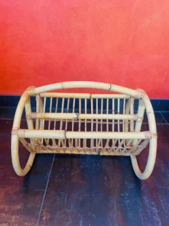 Porte revue en rotin années 60