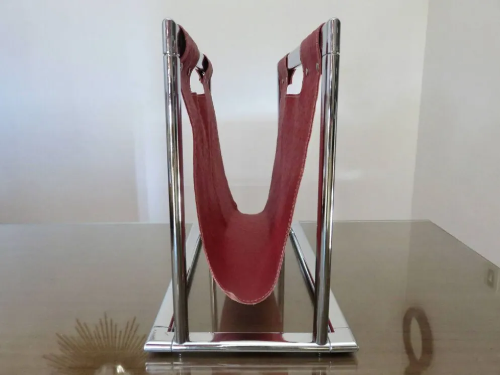 Porte revue métal chromé et simili cuir, Skaï , aspect pécari, 1970