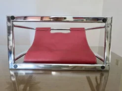 Porte revue métal chromé et simili cuir, Skaï , aspect pécari, 1970