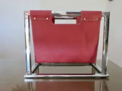 Porte revue métal chromé et simili cuir, Skaï , aspect pécari, 1970