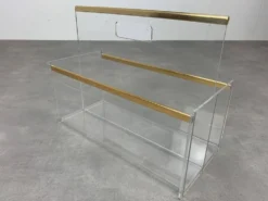 Porte revue plexiglas et laiton années 70 style hollywood regency