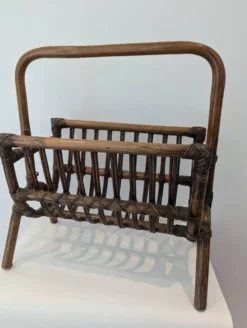 Porte revue rotin vintage