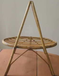 Porte-revues artisanal en bambou du milieu du siècle, années 1960