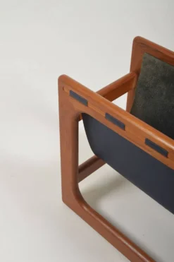 Porte-revues danois en teck et cuir par Salin Møbler, années 1970.
