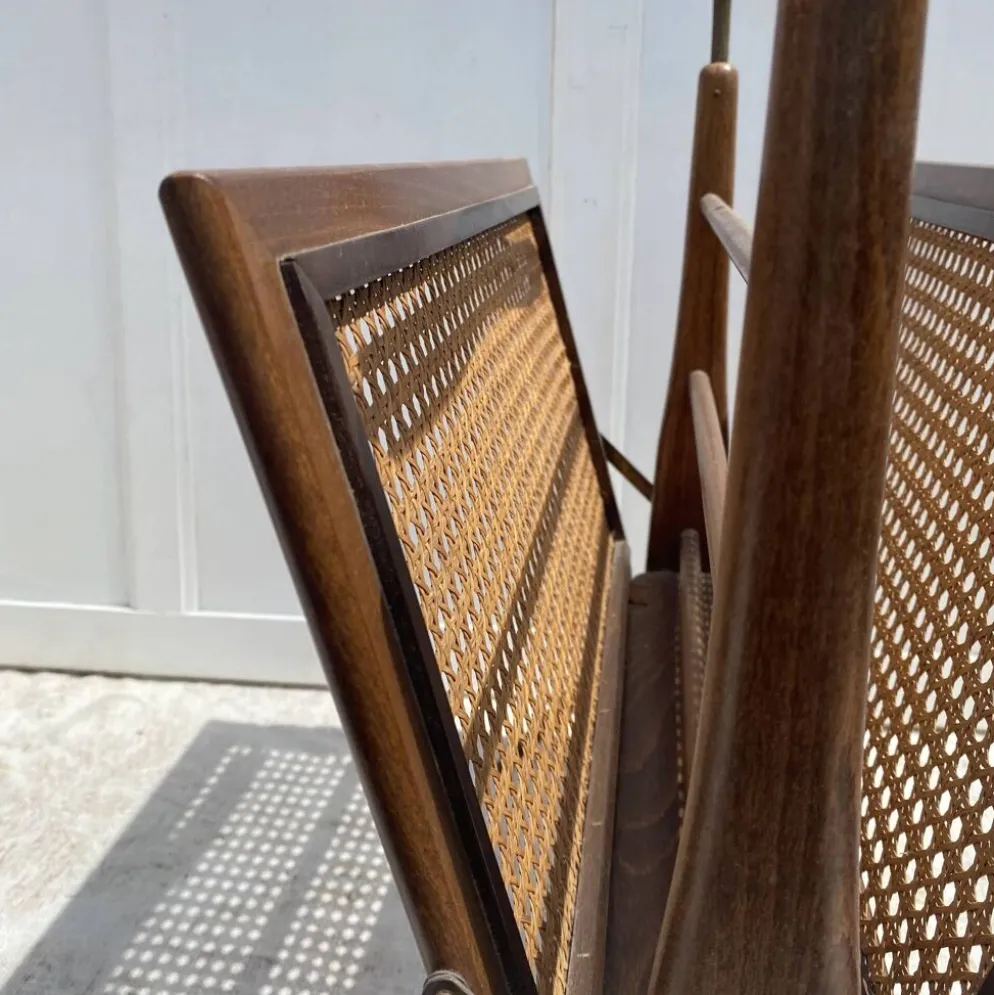 Porte-revues en bois et cannage pieds compas,Cesare Lacca, à années 60