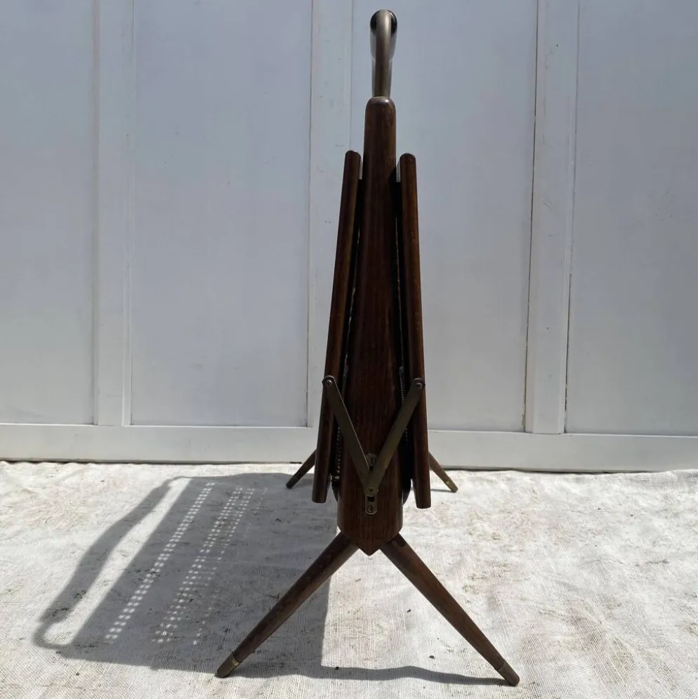Porte-revues en bois et cannage pieds compas,Cesare Lacca, à années 60