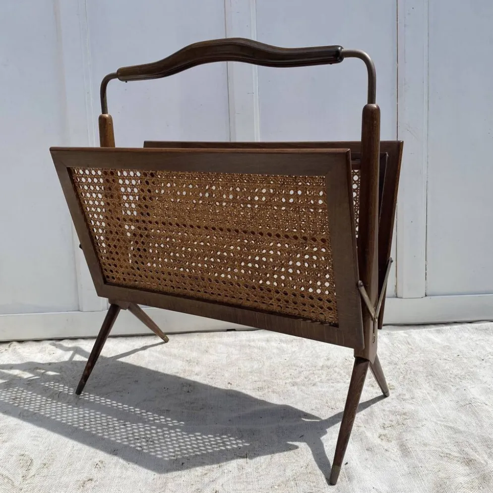 Porte-revues en bois et cannage pieds compas,Cesare Lacca, à années 60