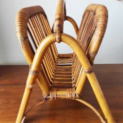 Porte-revues en rotin vintage 50-60