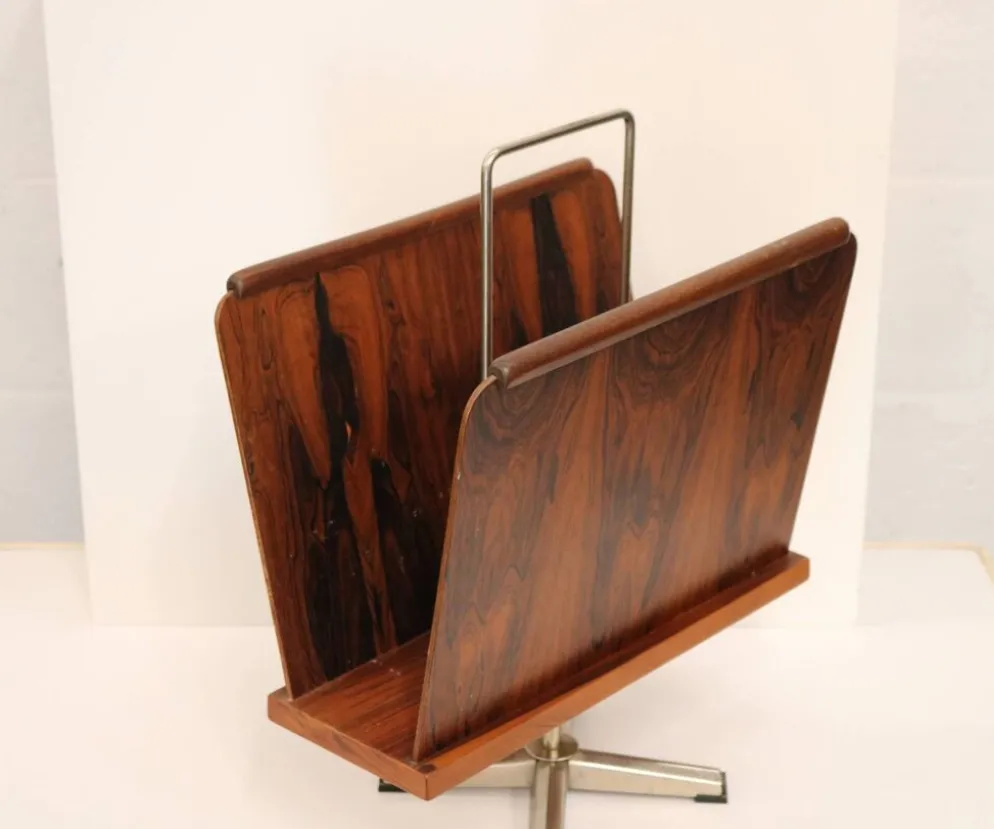 Porte-revues en teck par VAD trevarefabrikk, Norvège, années 1960.