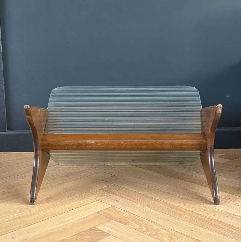 Porte-revues en verre cannelé et bois - années 50