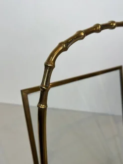 Porte-revues façon faux-bambou en bronze et laiton de la maison Baguès