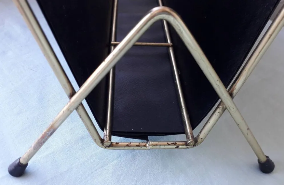 Porte revues métal doré