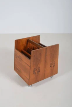 Porte-revues norvégien en palissandre par Rolf Hesland pour Bruksbo, années 1960.