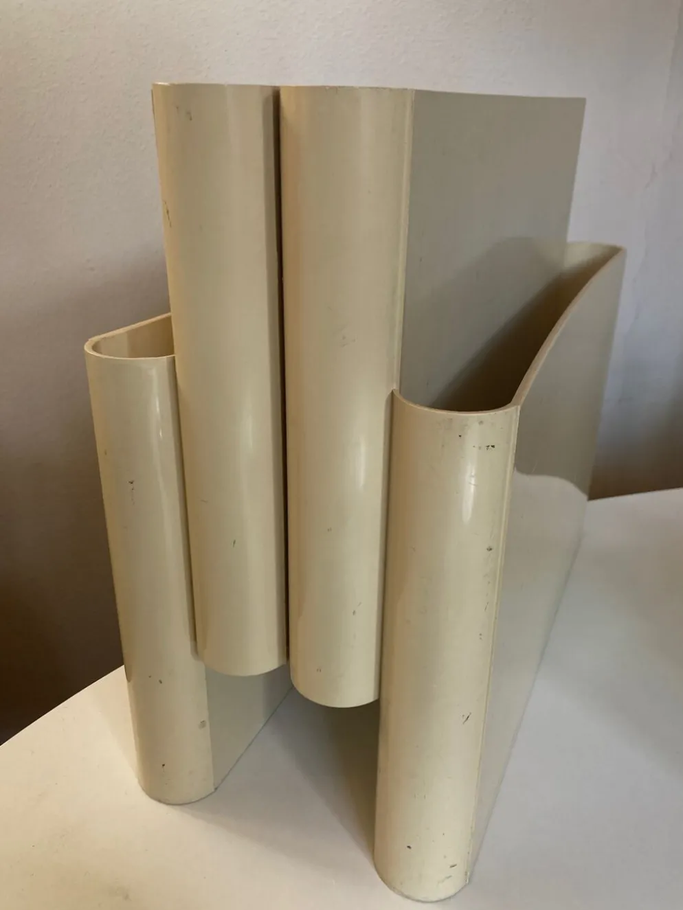 Porte revues par Giotto Stoppino pour Kartell 1971