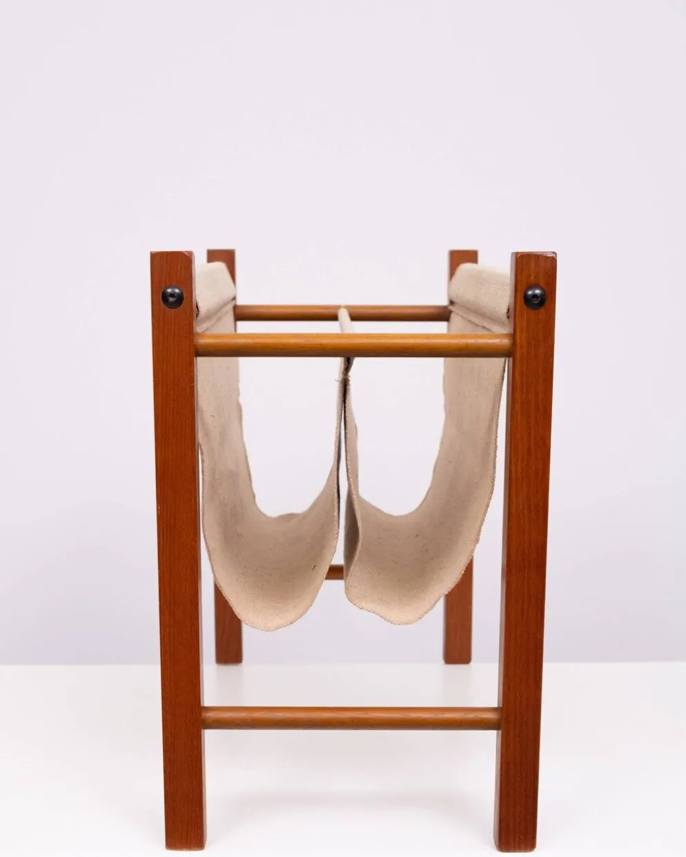 Porte-revues scandinave en teck 1960