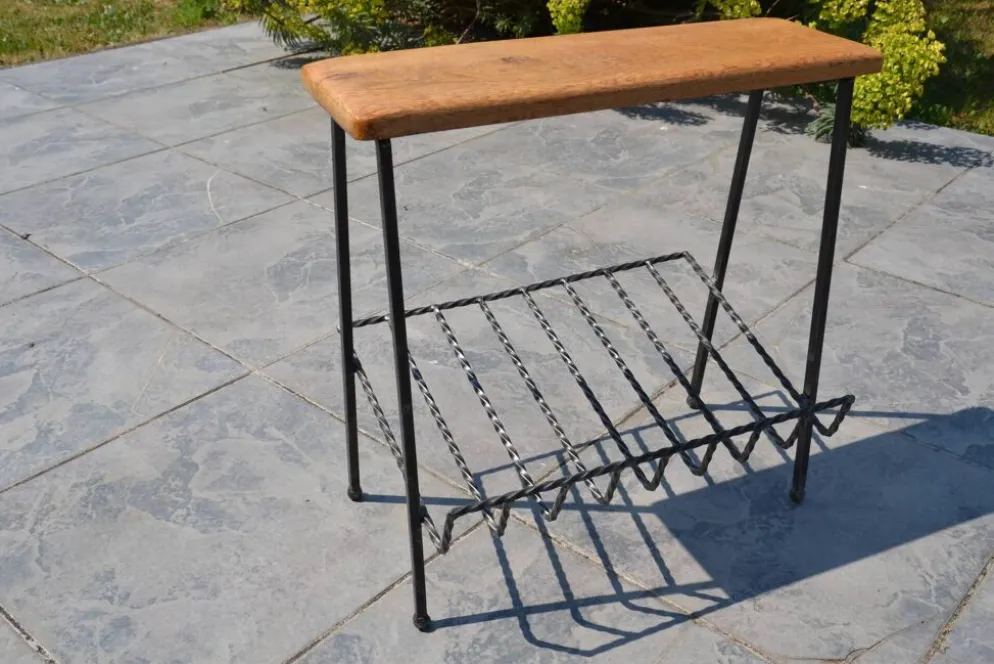 Porte-revues tablette chêne et fer forgé années 60-70
