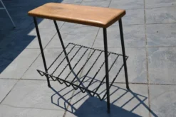 Porte-revues tablette chêne et fer forgé années 60-70