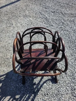 Porte revues Thonet en bois courbé art nouveau