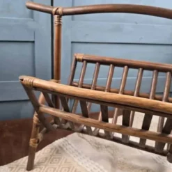Porte-revues vintage en bois courbé – Structure ajourée – Années 60/70