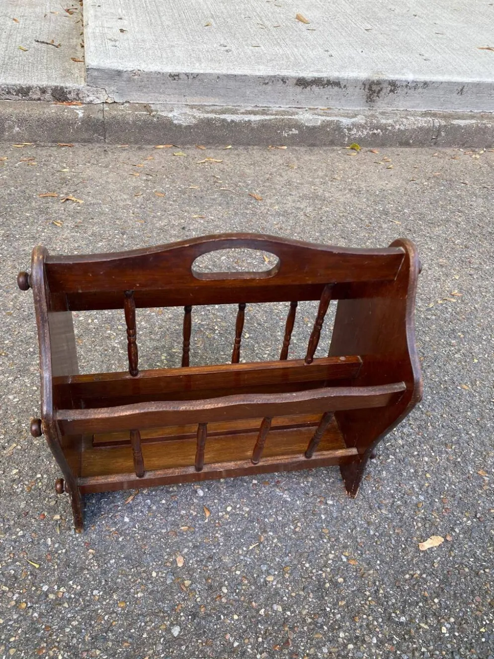 Porte-revues vintage en bois massif style rustique / retro