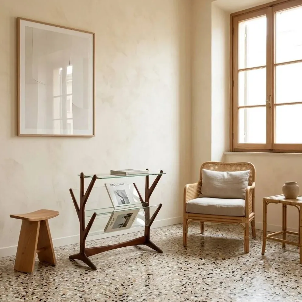 Porte-revues vintage en hêtre, verre et laiton, design Italie années 1950