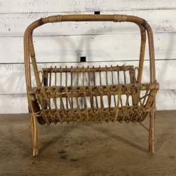 Porte revues vintage en rotin