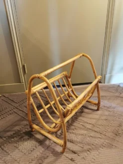 Porte revues vintage en rotin
