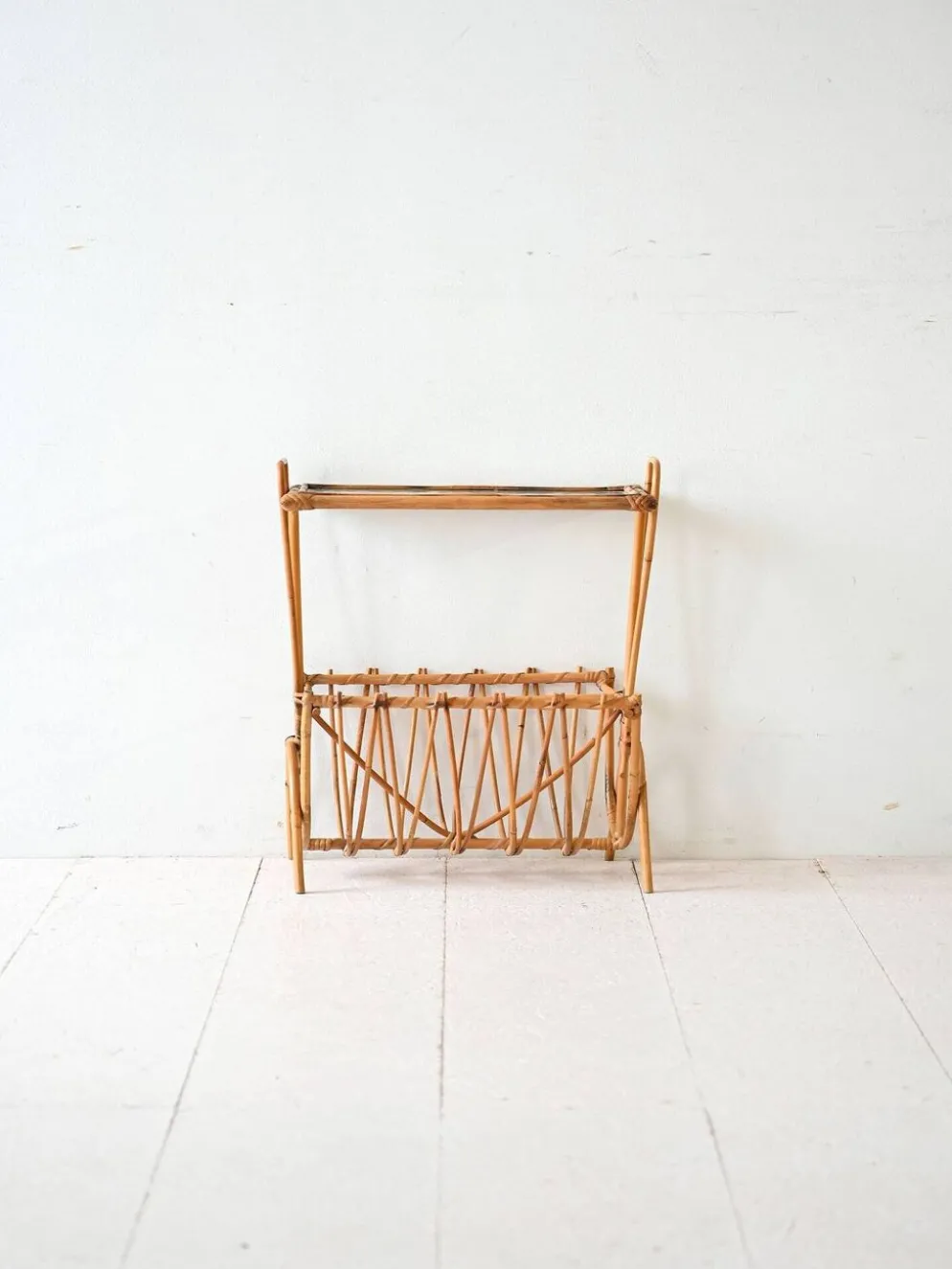 Porte-revues vintage suédois en bambou