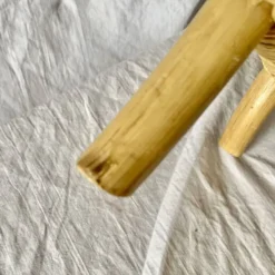 Porte-revue vintage en osier et bambou