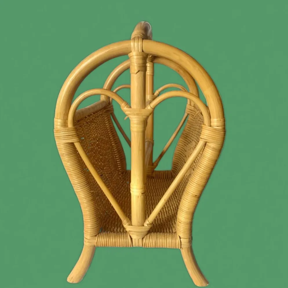Porte-revue vintage en osier et bambou