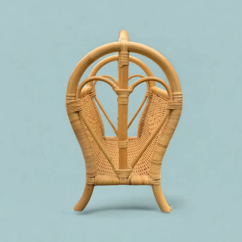 Porte-revue vintage en osier et bambou
