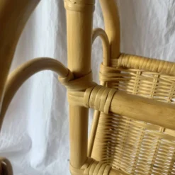 Porte-revue vintage en osier et bambou