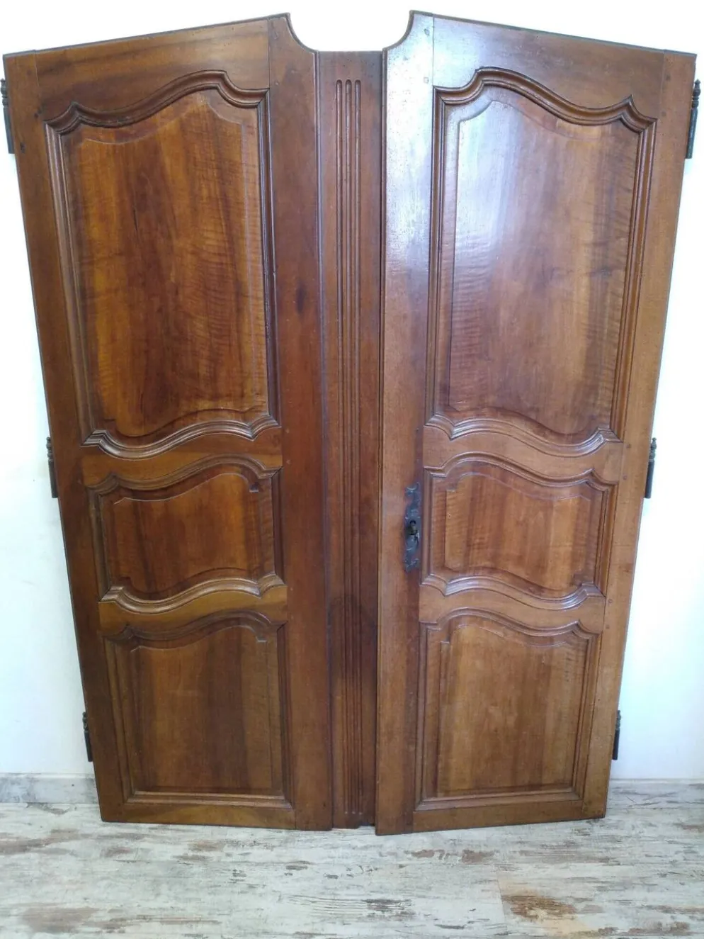 Portes avec gonds