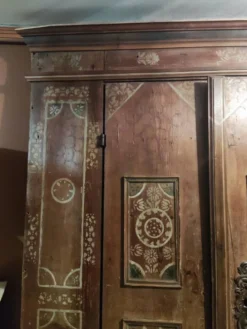 Portes de l'ancienne armoire alsacienne