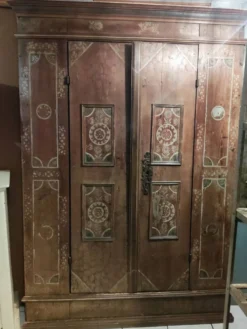 Portes de l'ancienne armoire alsacienne