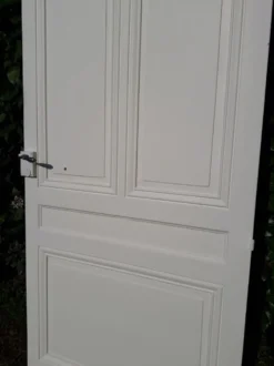 Porte 207x99,5cm de communication verso panneauté mouluré