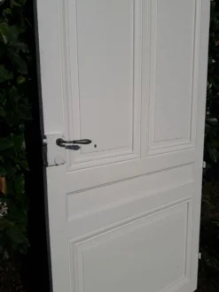 Porte 207x99,5cm de communication verso panneauté mouluré