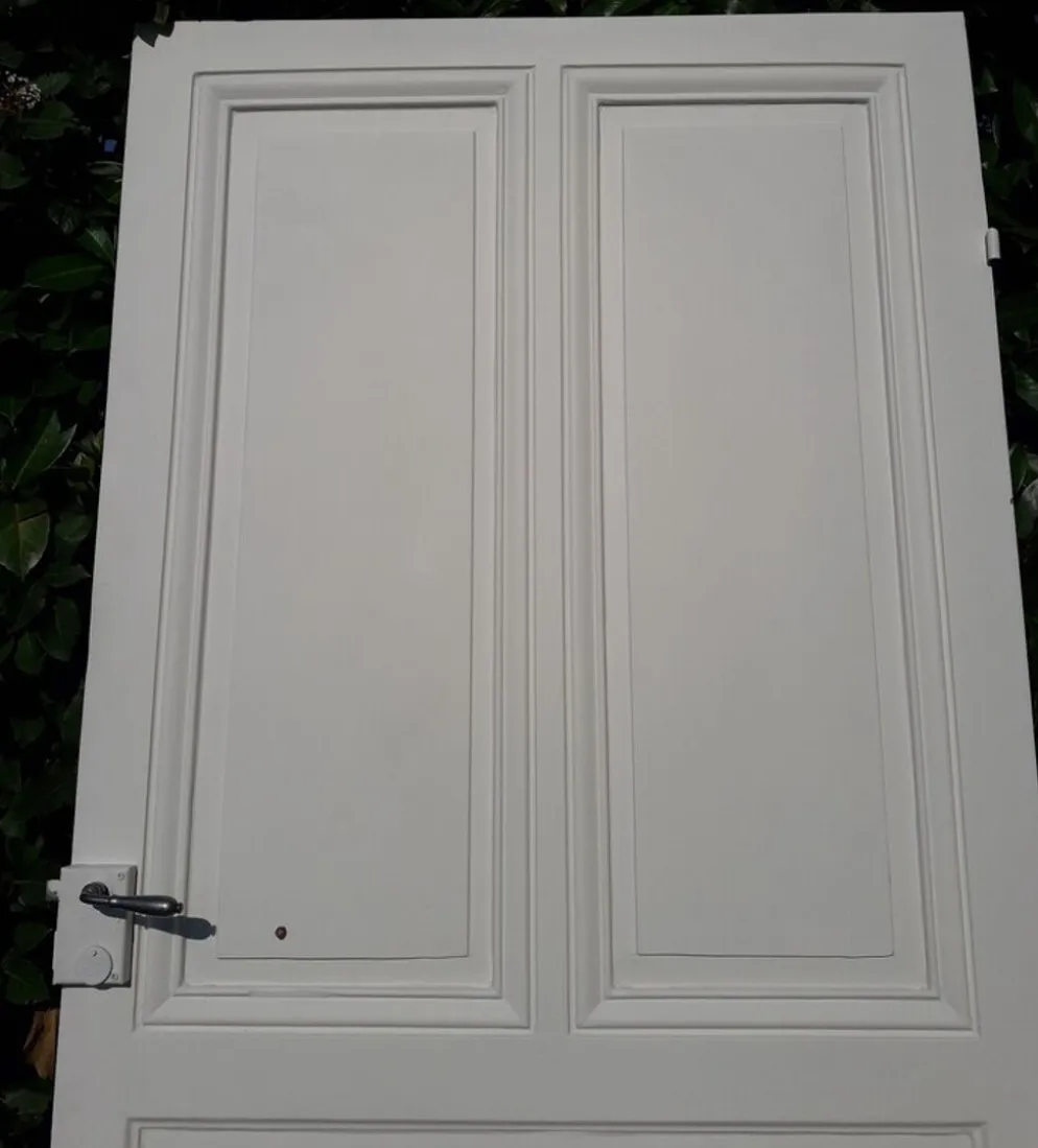 Porte 207x99,5cm de communication verso panneauté mouluré