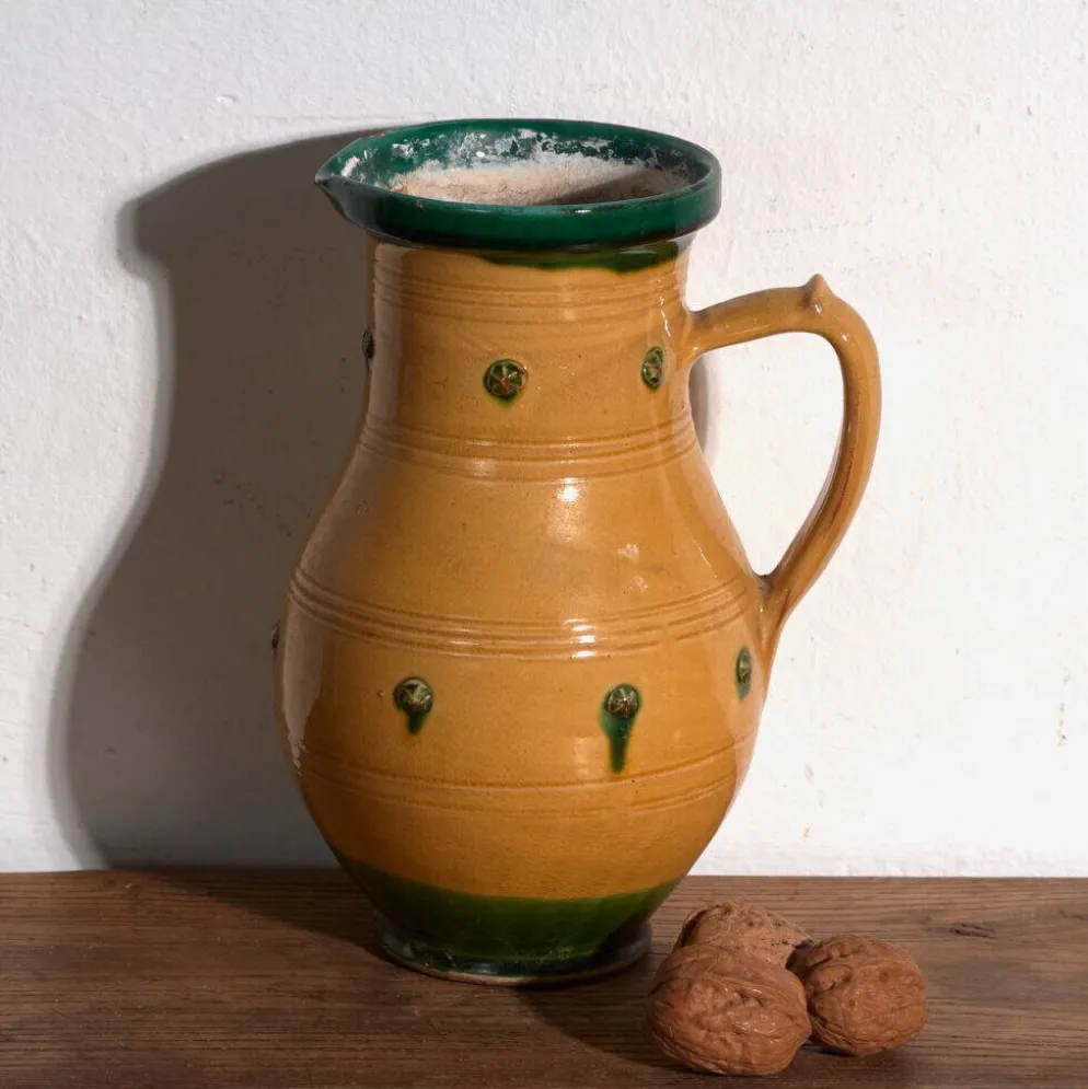 Pot ancien en céramique populaire vernissée – Europe centrale, vers 1930