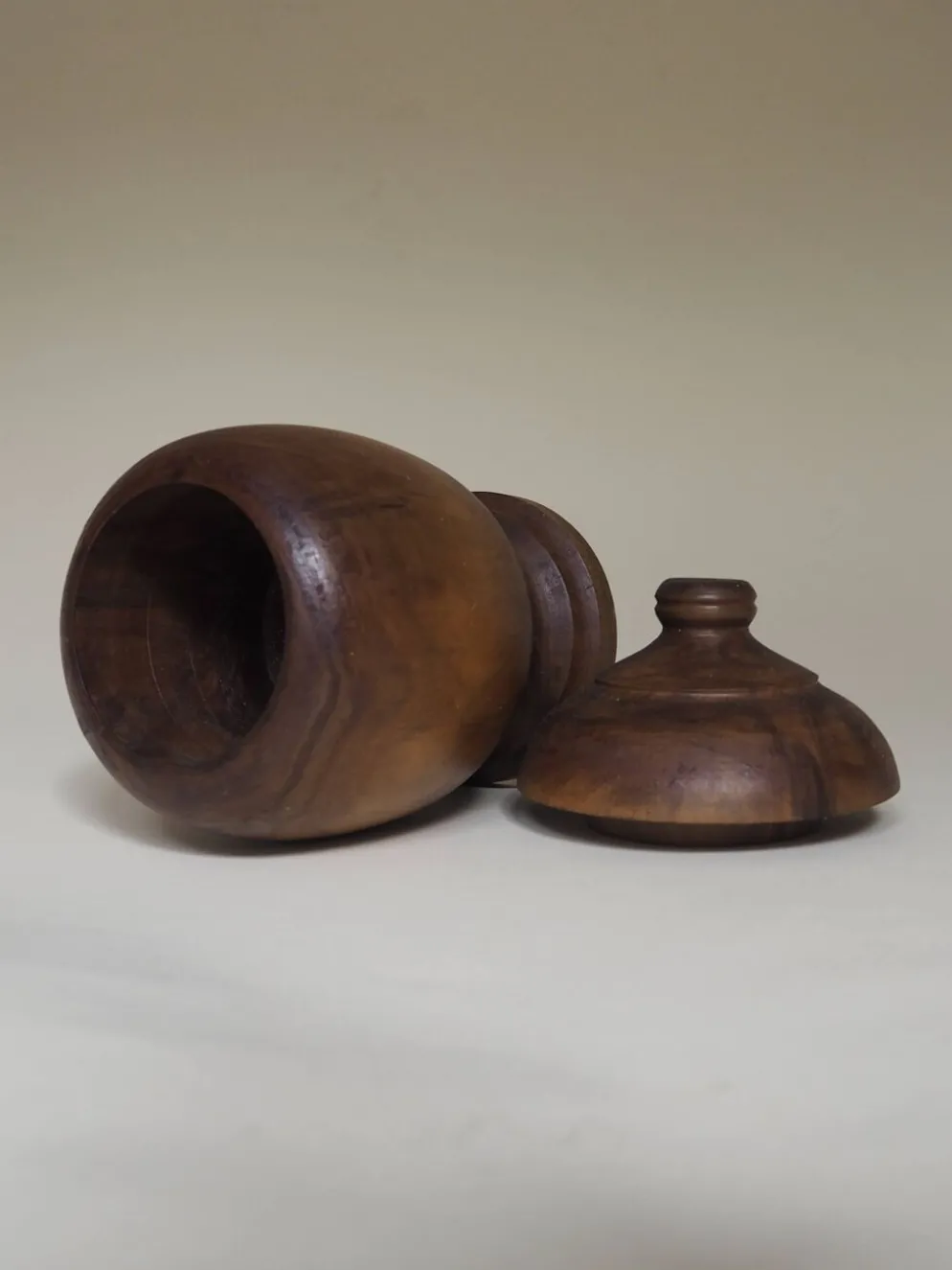Pot en bois tourné