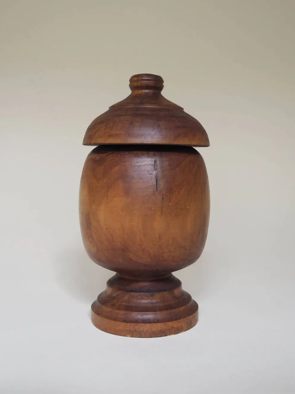 Pot en bois tourné