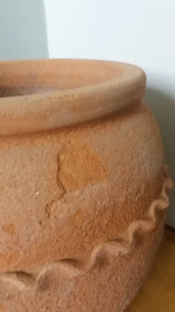 Pot à plante, jardinière en terre cuite