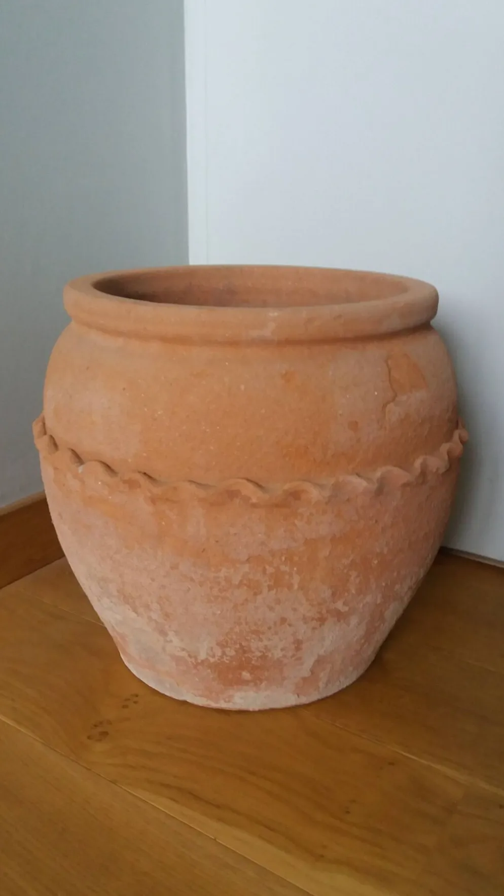 Pot à plante, jardinière en terre cuite