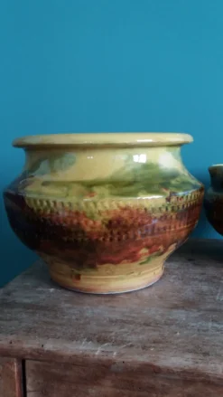 Pots de fleur, poterie provençale en terre cuite émaillée