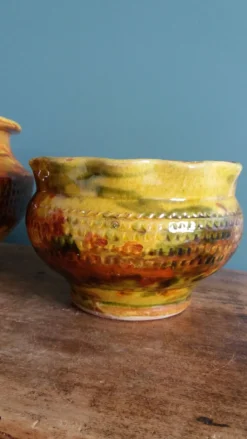 Pots de fleur, poterie provençale en terre cuite émaillée
